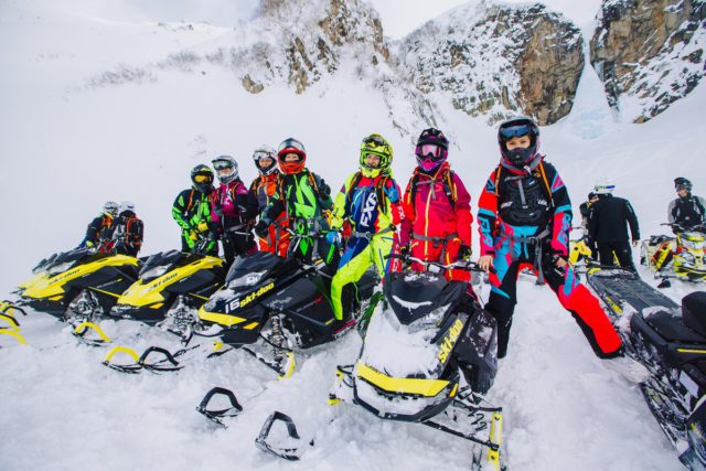 В школе только девушки